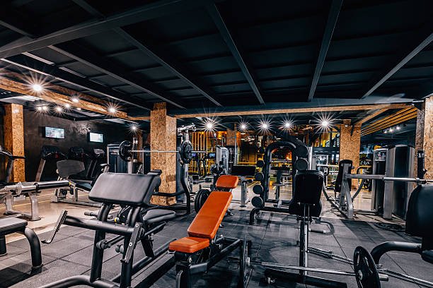 Como Criar uma Rotina de Treino Eficiente e Sustentável para Resultados Reais no Mundo Fitness